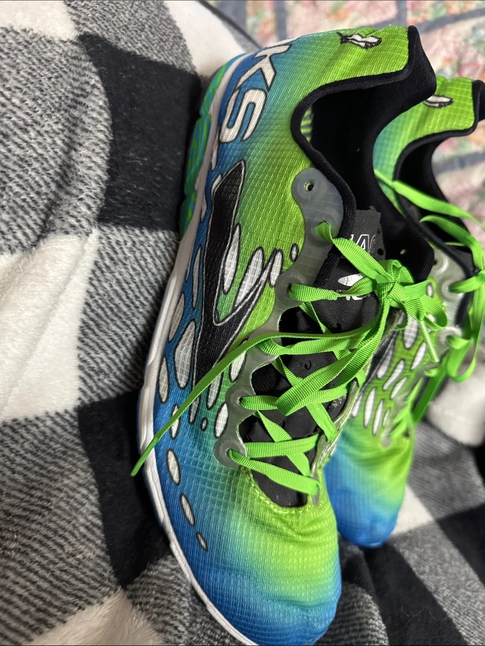 Brooks Mach Blue Green cross country Running Shoes with Neon Green Laces 11.5